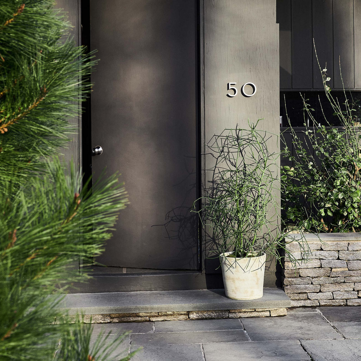 Basic Planter, White Patina