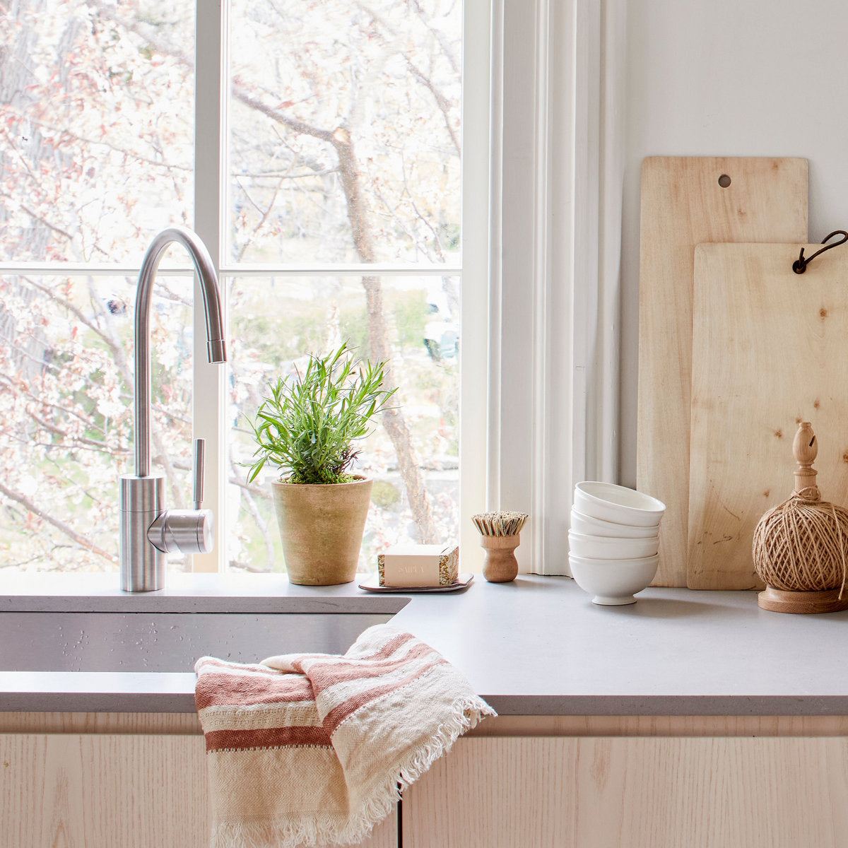 Greenwash Terracotta Studio Planter