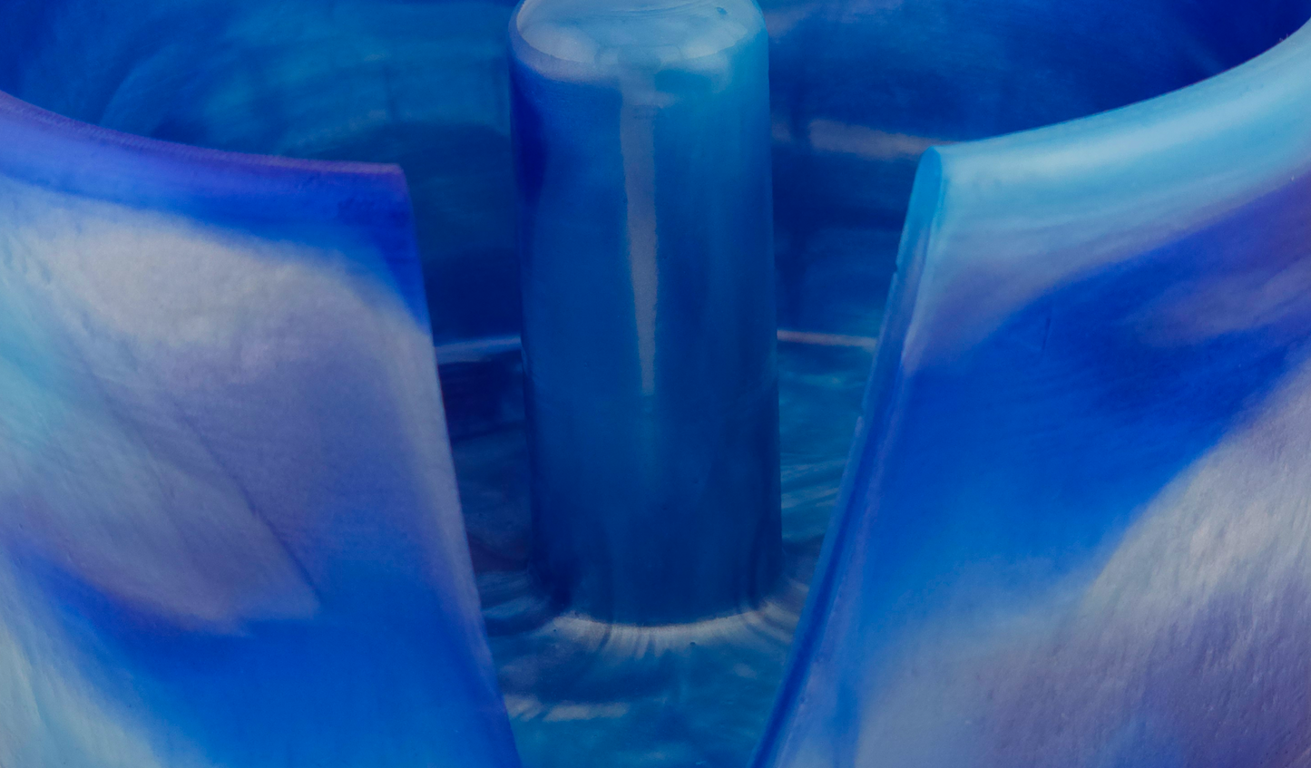 Dynamic Color Paper Towel Holder - Glacier